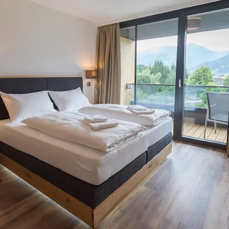 Schoenblick Residence Apartments - Including Summer Card Zell am See Room photo