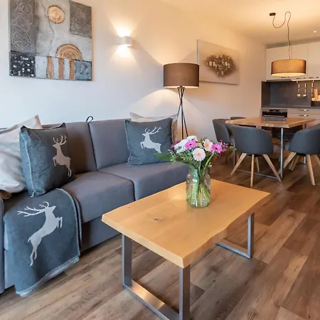 Schoenblick Residence Apartments - Including Summer Card Zell am See Room photo