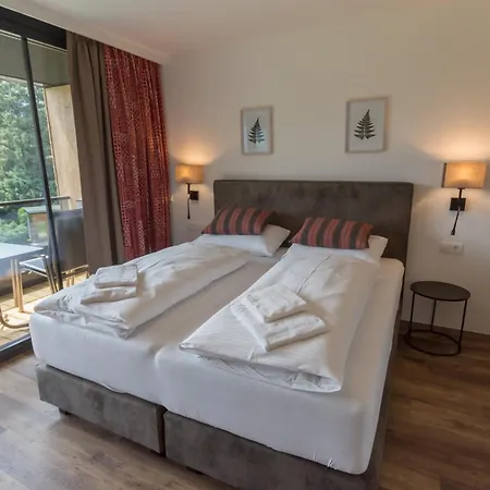 Schoenblick Residence Apartments - Including Summer Card Zell am See Room photo