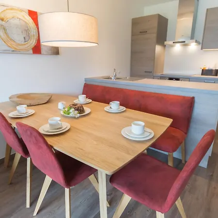 Schoenblick Residence Apartments - Including Summer Card Zell am See Room photo