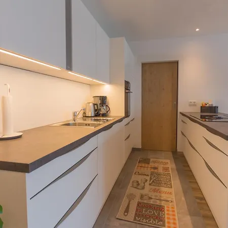 Schoenblick Residence Apartments - Including Summer Card Zell am See Room photo