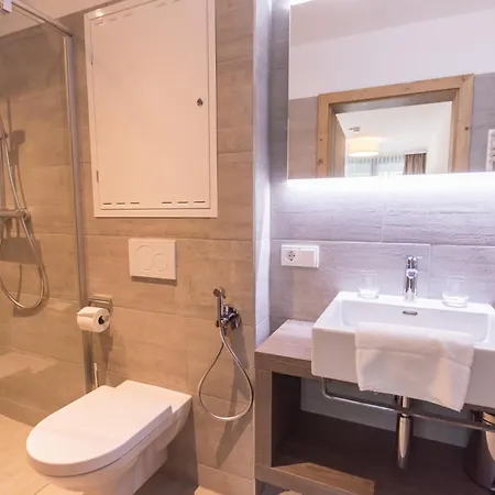 Schoenblick Residence Apartments - Including Summer Card Zell am See Room photo