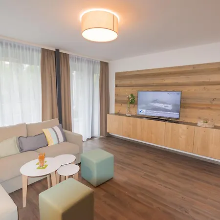 Schoenblick Residence Apartments - Including Summer Card Zell am See Room photo