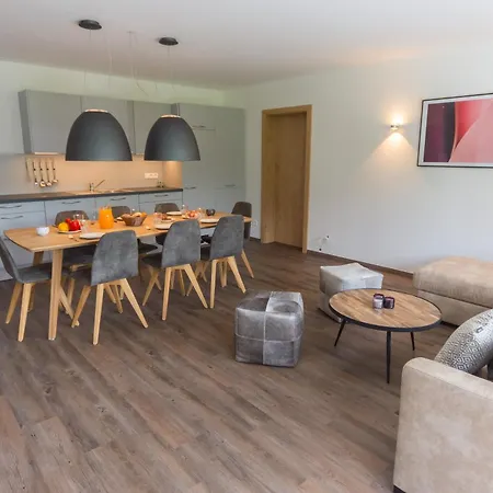 Schoenblick Residence Apartments - Including Summer Card Zell am See Room photo