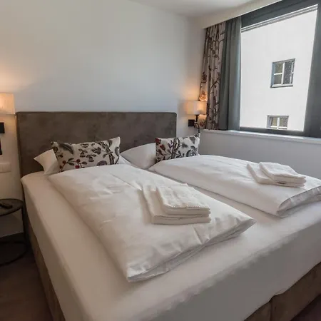 Schoenblick Residence Apartments - Including Summer Card Zell am See Room photo