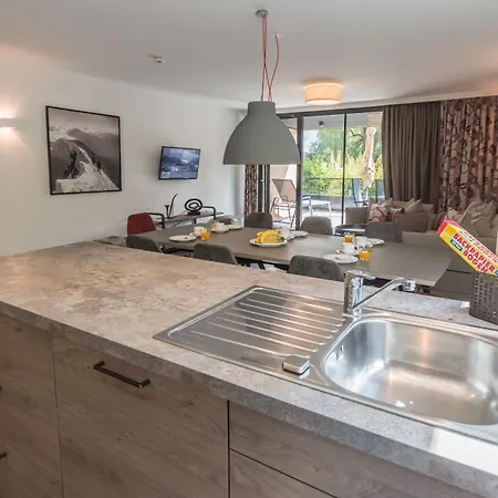 Schoenblick Residence Apartments - Including Summer Card Zell am See Room photo