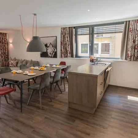 Schoenblick Residence Apartments - Including Summer Card Zell am See Room photo