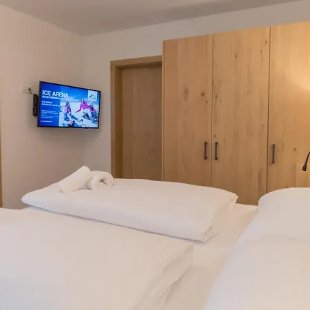 Schoenblick Residence Apartments - Including Summer Card Zell am See Room photo