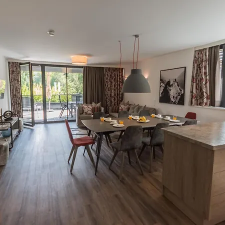 Schoenblick Residence Apartments - Including Summer Card Zell am See Room photo