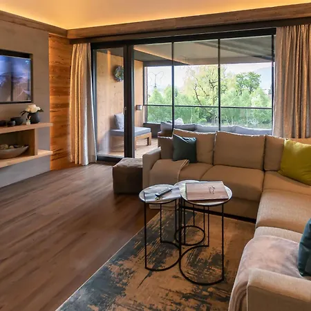 Schoenblick Residence Apartments - Including Summer Card Zell am See Room photo