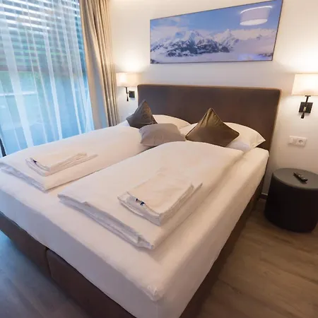 Schoenblick Residence Apartments - Including Summer Card Zell am See Room photo