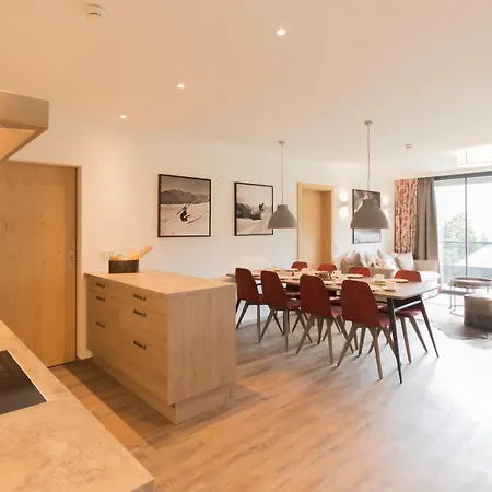Schoenblick Residence Apartments - Including Summer Card Zell am See Room photo