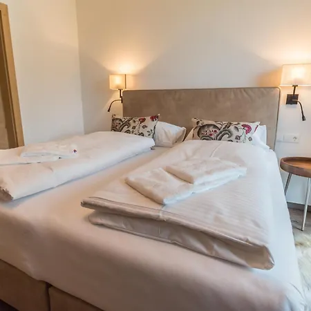 Schoenblick Residence Apartments - Including Summer Card Zell am See Room photo