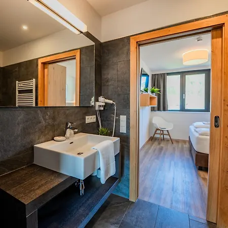 Schoenblick Residence Apartments - Including Summer Card Zell am See Room photo